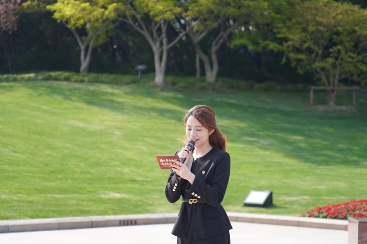 235960F8F46251674CCCD00E25E_446C83E1_15D9F